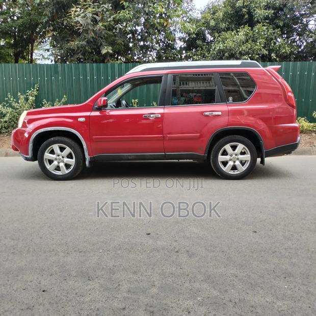 Nissan X-Trail 2.0 Petrol XE 2010 Red