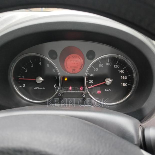 Nissan X-Trail 2.0 Petrol XE 2010 Red