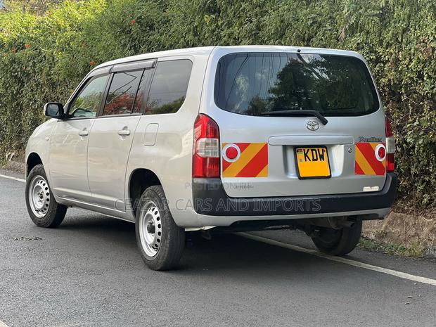 Toyota Probox 1.3 DX Comfort 2WD 2019 Silver
