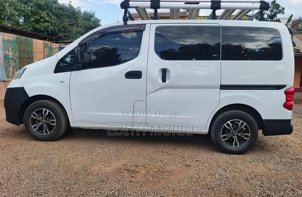 Nissan NV200 2014 White