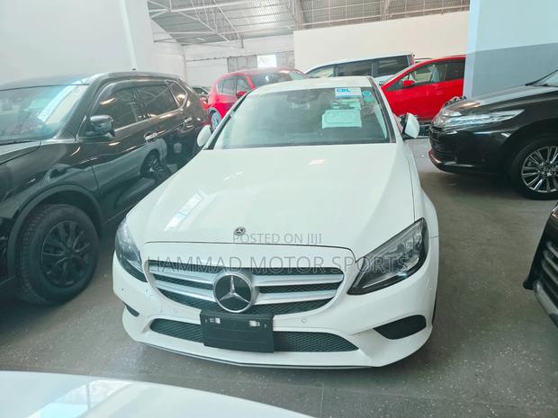 Mercedes-Benz C200 2019 White