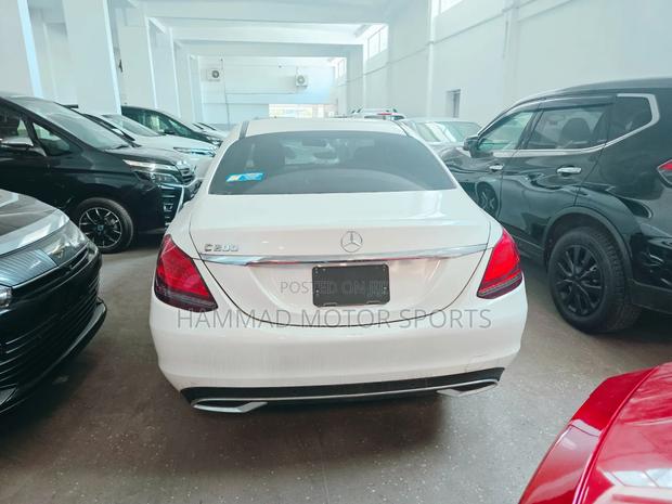 Mercedes-Benz C200 2019 White