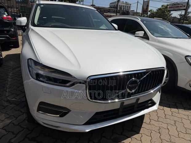 Volvo XC60 T5 Inscription AWD 2019 White