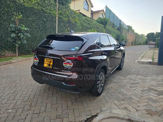 Lexus NX 300h FWD 2017 Burgundy