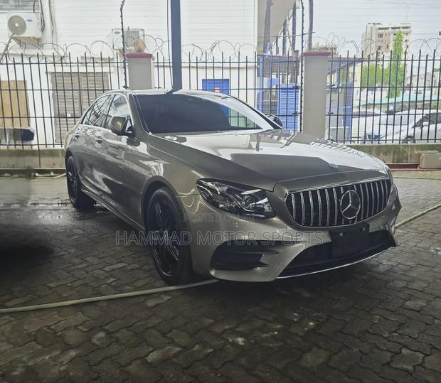 Mercedes-Benz E200 2019 Brown