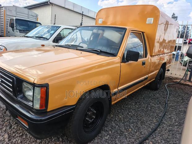 Mitsubishi L200 2006 Yellow