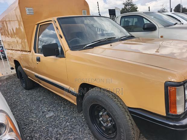 Mitsubishi L200 2006 Yellow