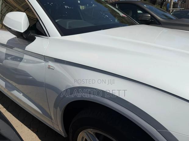 Audi Q5 2.0T Premium AWD quattro 2019 White