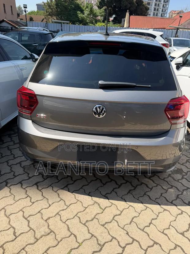 Volkswagen Polo 2019 Gray