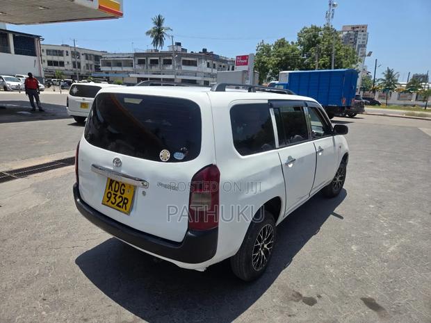 Toyota Probox 2014 White