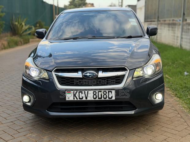 Subaru Impreza 2.0i Hatchback 2012 Gray