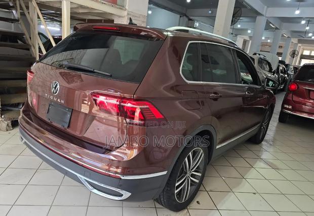 Volkswagen Tiguan 2.0T SE 2022 Brown