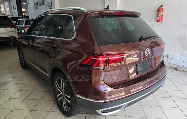 Volkswagen Tiguan 2.0T SE 2022 Brown