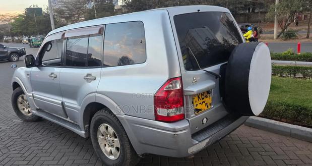 Mitsubishi Pajero Super Exceed 2006 Silver