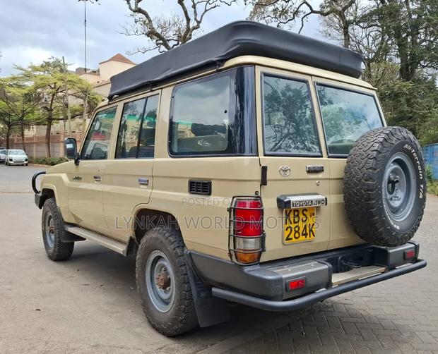 Toyota Land Cruiser 2012 Beige