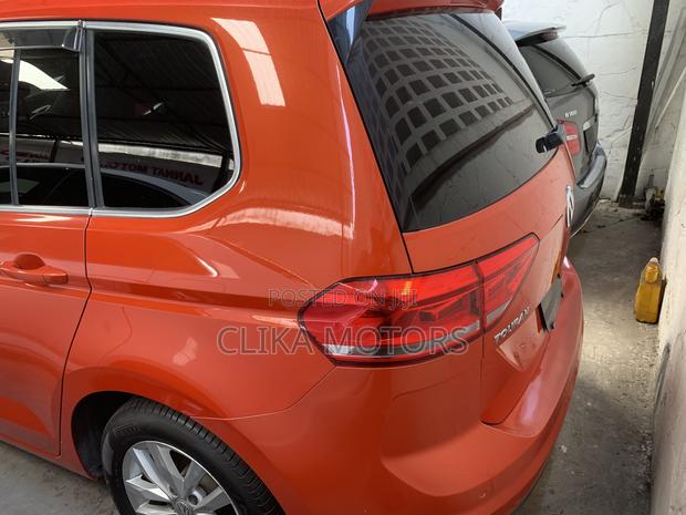 Volkswagen Touran 2019 Orange