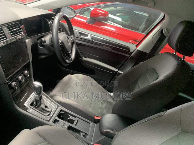 Volkswagen Golf Variant 2019 Red