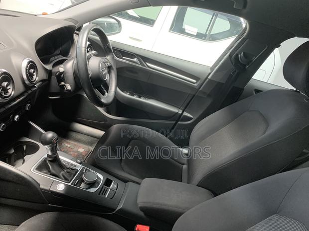 Audi A3 2.0T Titanium Premium FWD 2019 Pearl