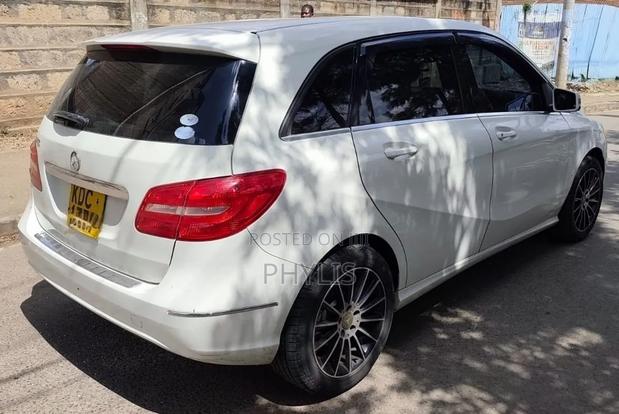 Mercedes-Benz B-Class 2014 White