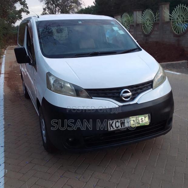 Nissan NV200 2011 White