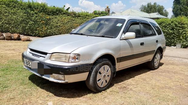Toyota Carib 2001