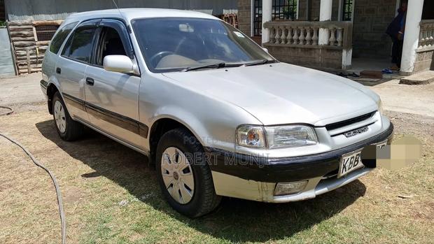Toyota Carib 2001