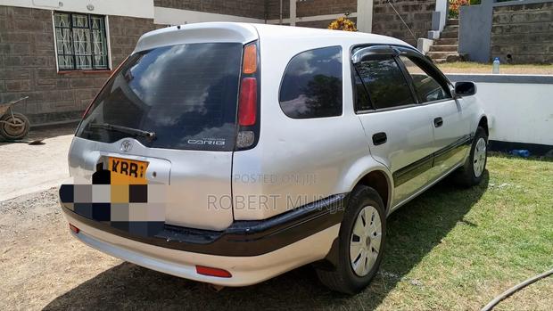 Toyota Carib 2001