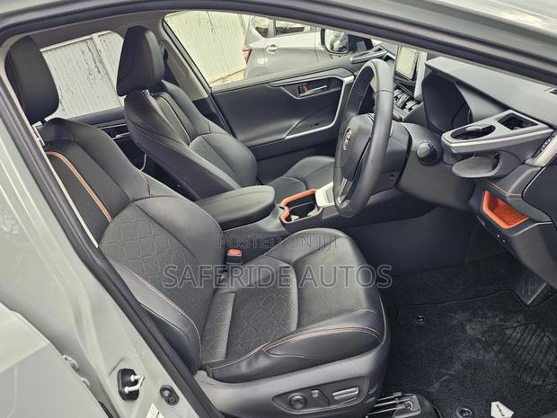 Toyota RAV4 Adventure AWD 2020 Burgundy