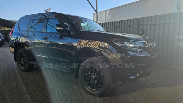 Toyota Land Cruiser Prado 2.8 2021 Black