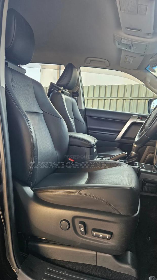 Toyota Land Cruiser Prado 2.8 2021 Black