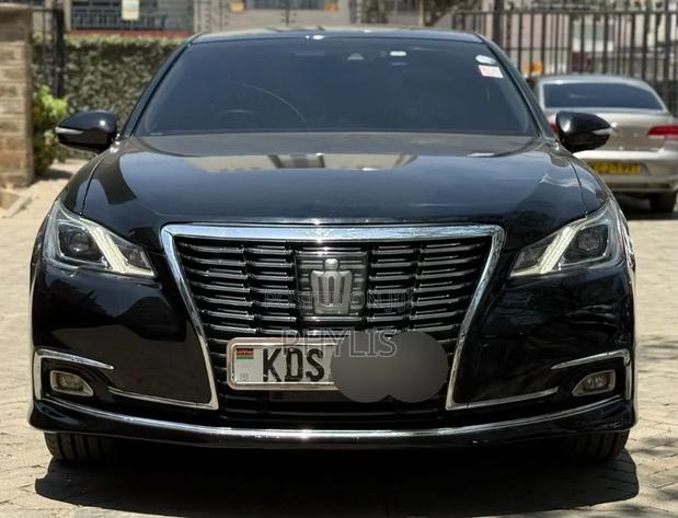 Toyota Crown 2016 Black