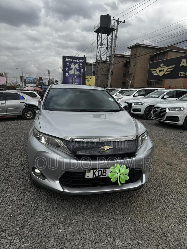 Toyota Harrier Premium 2013 Silver