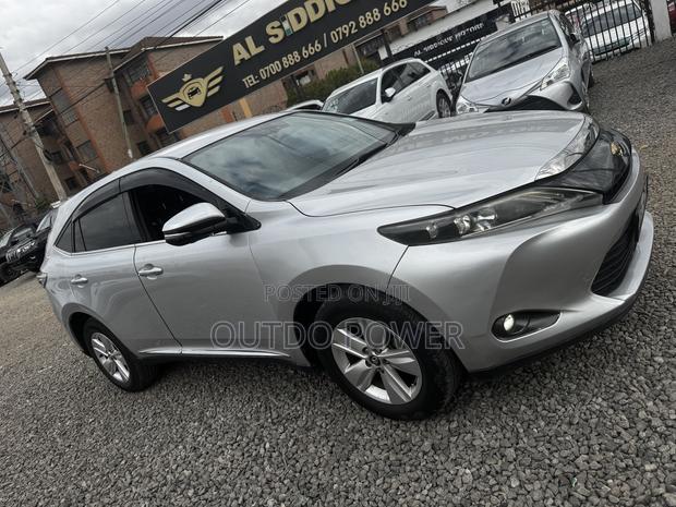 Toyota Harrier Premium 2013 Silver
