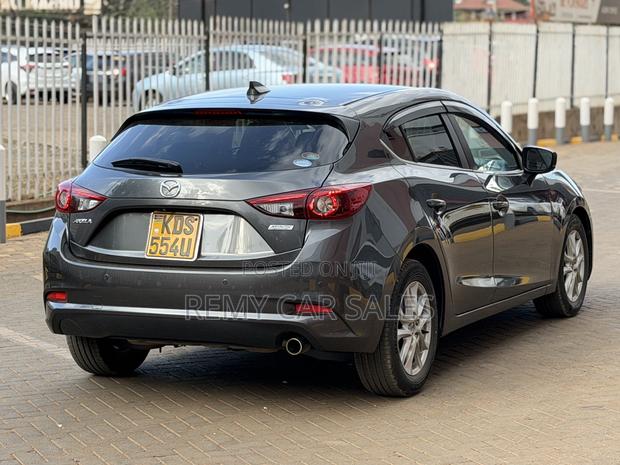 Mazda Axela 2019 Gray