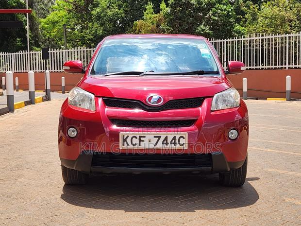 Toyota IST 2008 Red