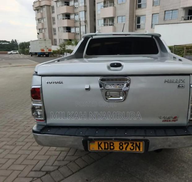 Toyota Hilux 2013 Silver