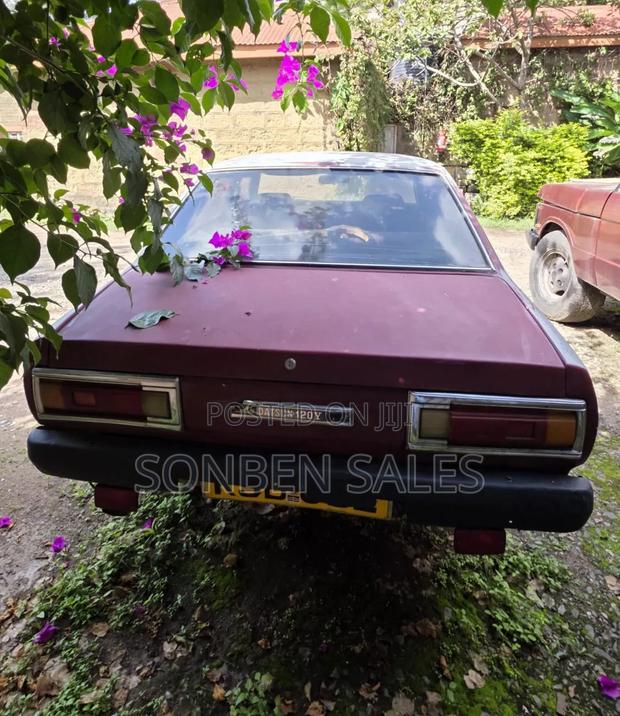 Nissan Sunny 1978 Red