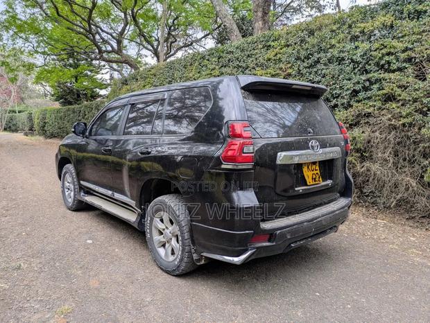 Toyota Land Cruiser Prado 2.7 i 2012 Black
