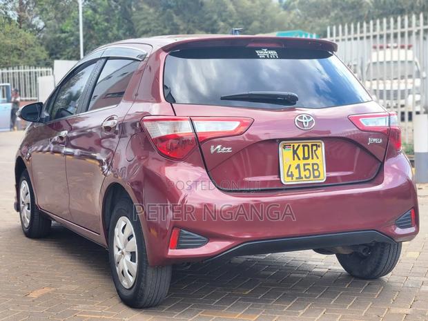 Toyota Vitz 1.0 FWD 5dr 2017 Maroon