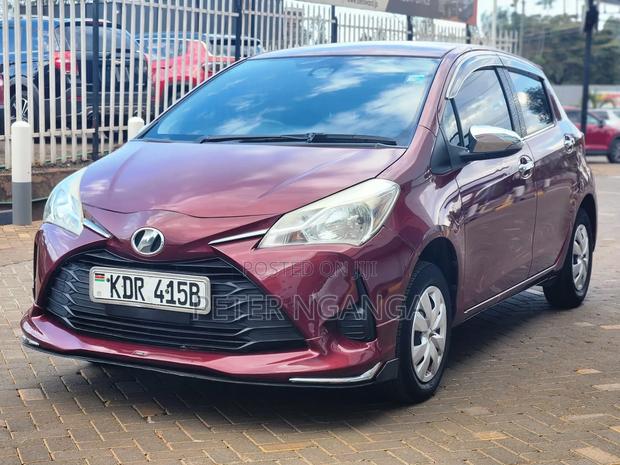 Toyota Vitz 1.0 FWD 5dr 2017 Maroon