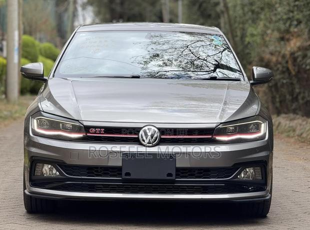 Volkswagen Polo 2019 Gray