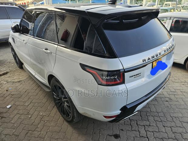 Land Rover Range Rover Sport 2022 White