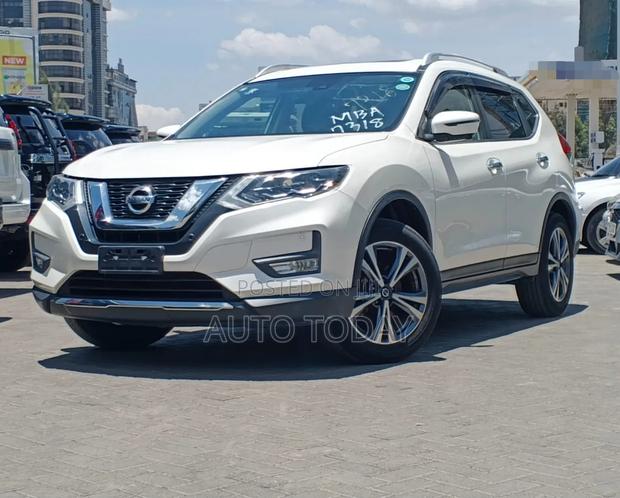 Nissan X-Trail 2.0 Petrol AWD 2019 White