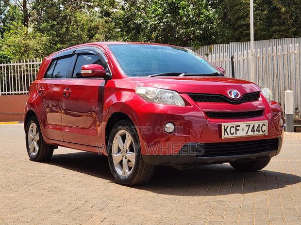 Toyota IST 2008 Red