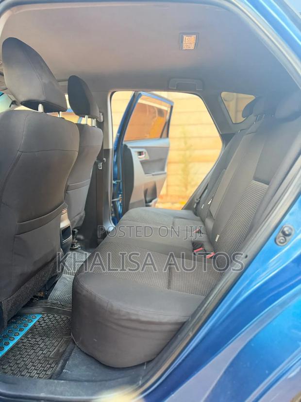 Toyota Auris 2014 Blue