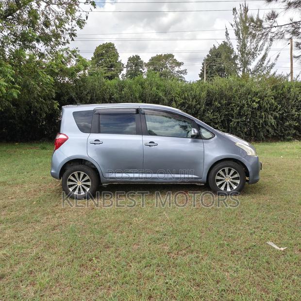 Toyota Ractis 2006 Blue