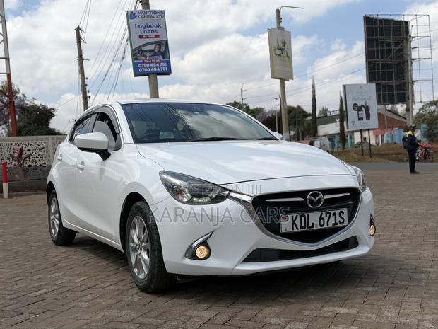 Mazda Demio 2016 Silver