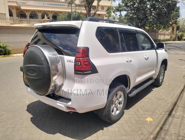 Toyota Land Cruiser Prado 2012 White