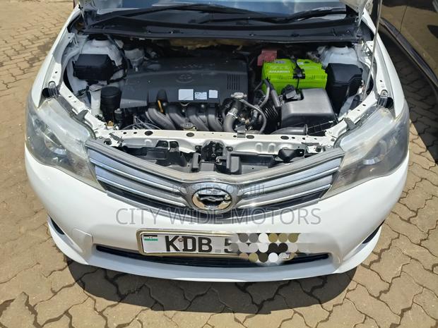 Toyota Corolla Fielder 2013 Pearl