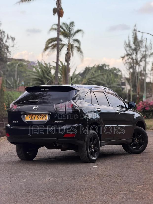 Toyota Harrier 2.4 2012 Black